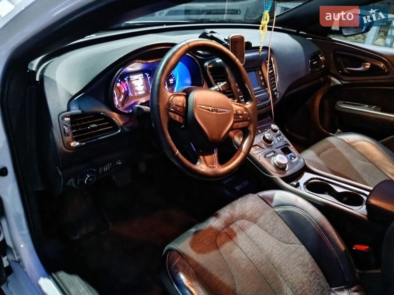 Седан Chrysler 200 2015 в Ивано-Франковске фото 14 Седан Chrysler 200 2015 в Ивано-Франковске