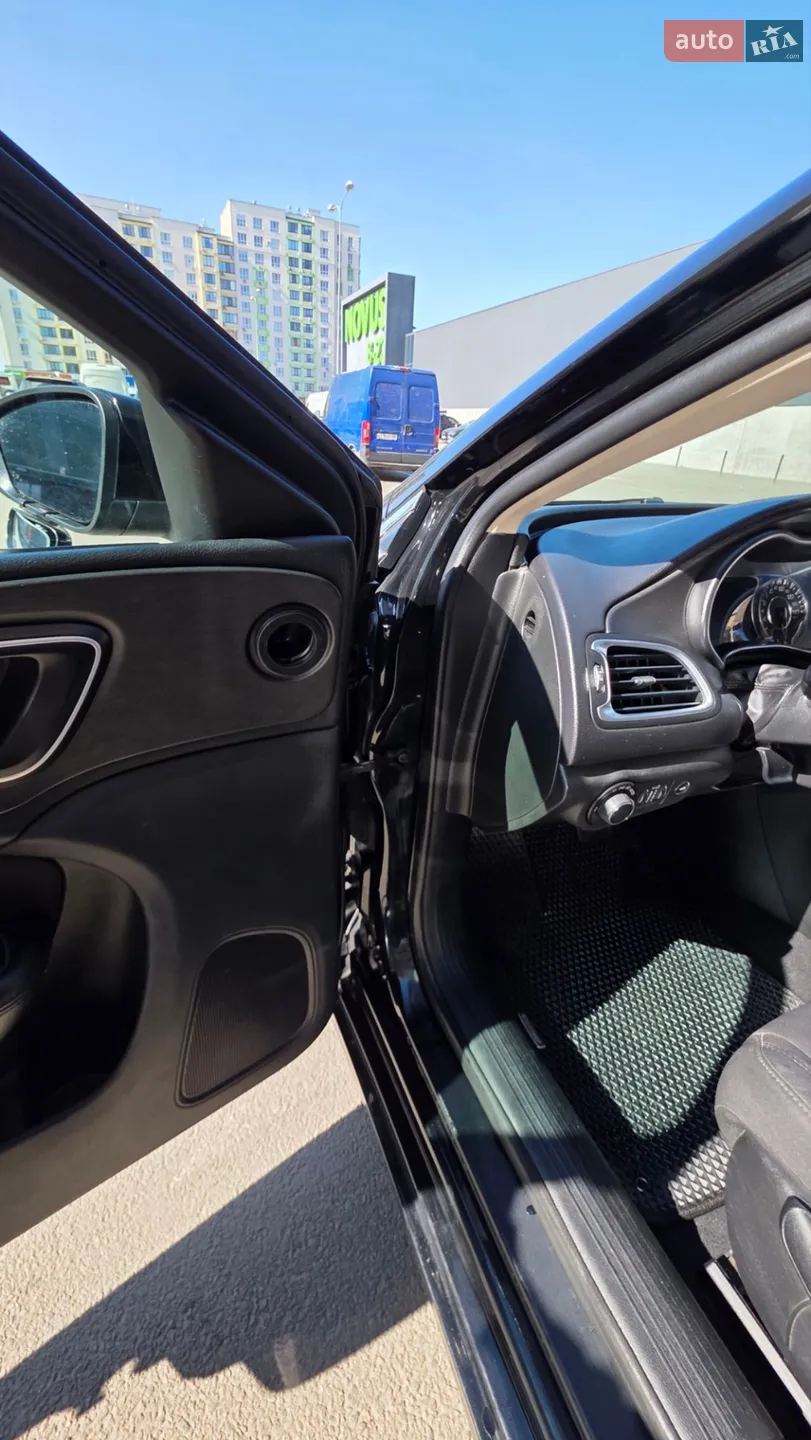 2014 Chrysler 200 - мініатюра 18