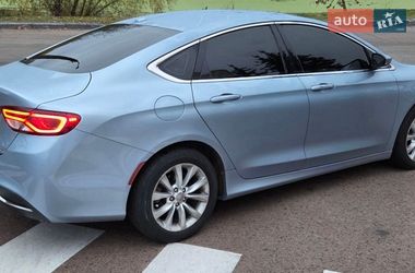 Седан Chrysler 200 2015 в Обухові
