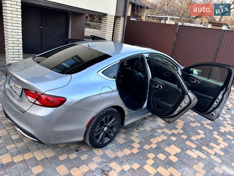 Седан Chrysler 200 2016 в Киеве фото 5 Седан Chrysler 200 2016 в Киеве