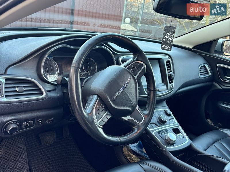 Седан Chrysler 200 2016 в Киеве фото 19 Седан Chrysler 200 2016 в Киеве