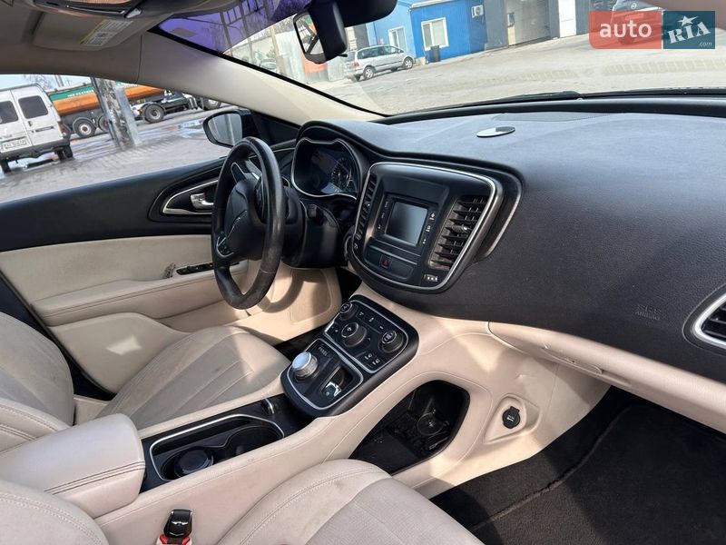 Седан Chrysler 200 2015 в Барышевке фото 7 Седан Chrysler 200 2015 в Барышевке