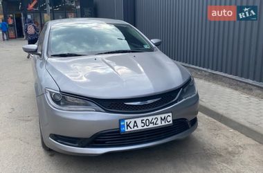 Седан Chrysler 200 2015 в Ірпені