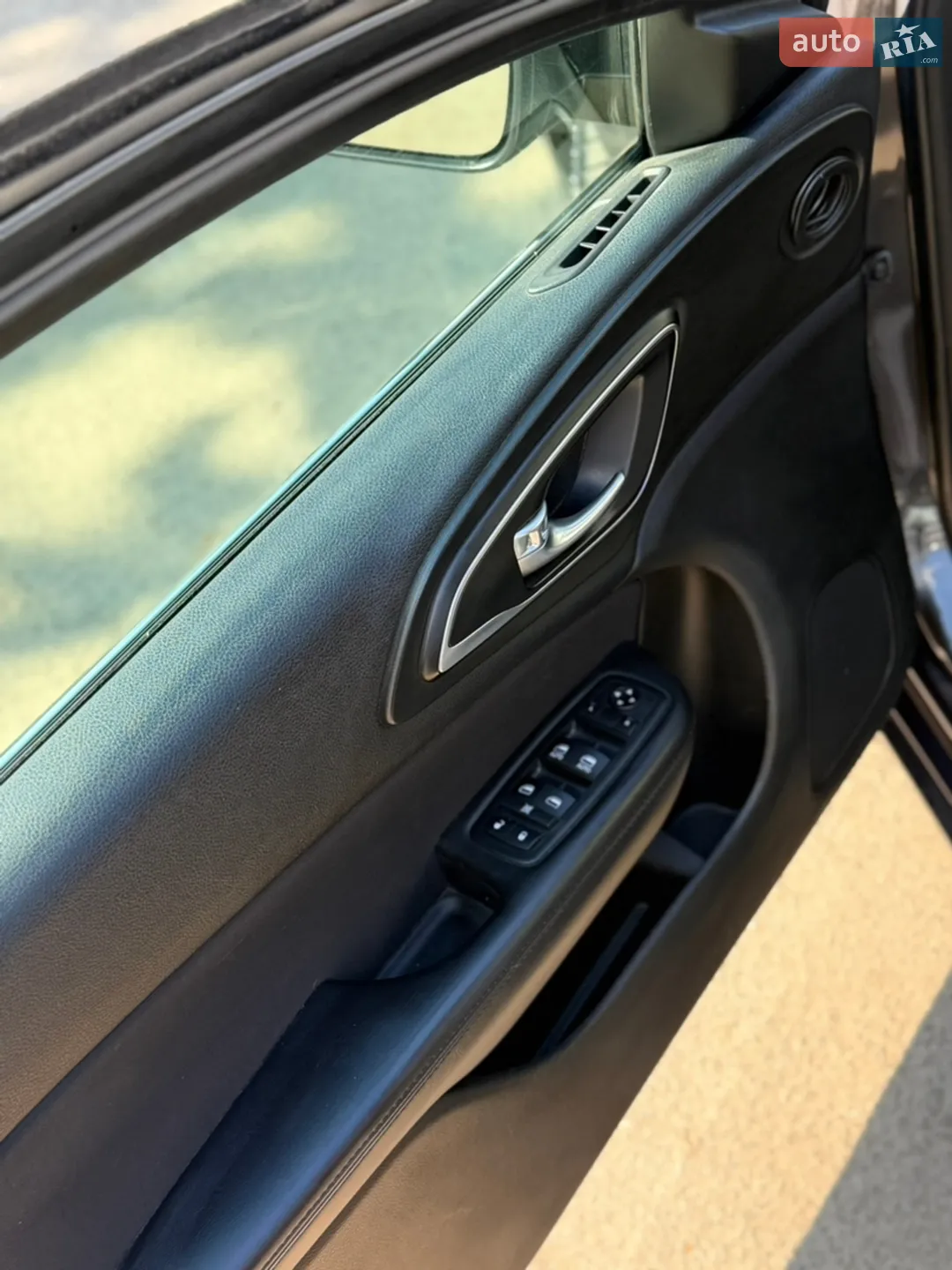 2014 Chrysler 200 - мініатюра 16