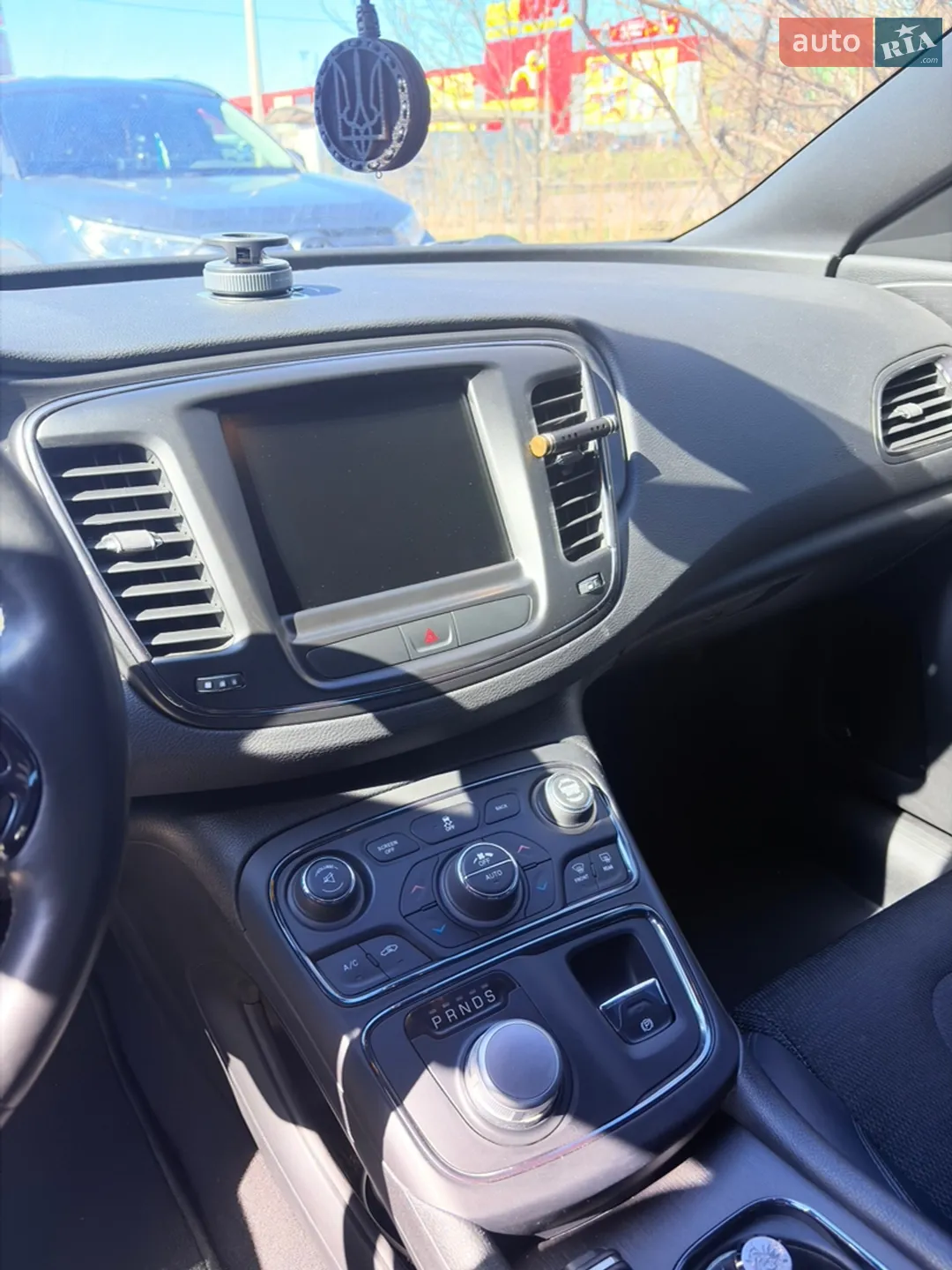 2015 Chrysler 200 - мініатюра 31