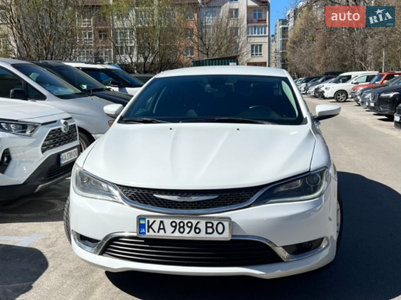 Седан Chrysler 200 2016 в Києві