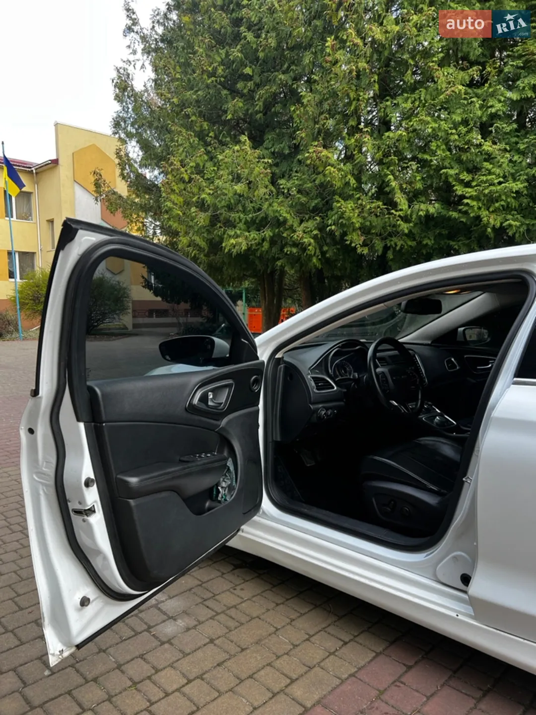 2014 Chrysler 200 - мініатюра 28