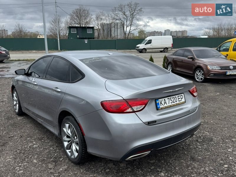 Седан Chrysler 200 2016 в Киеве фото Седан Chrysler 200 2016 в Киеве