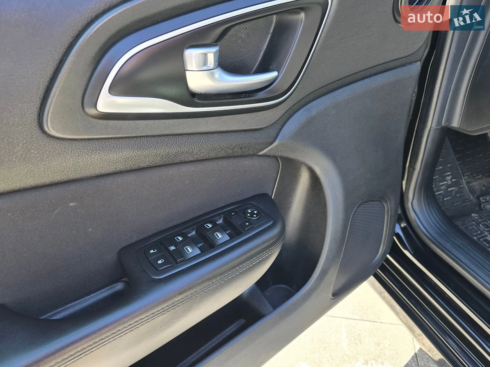 2015 Chrysler 200 - мініатюра 14