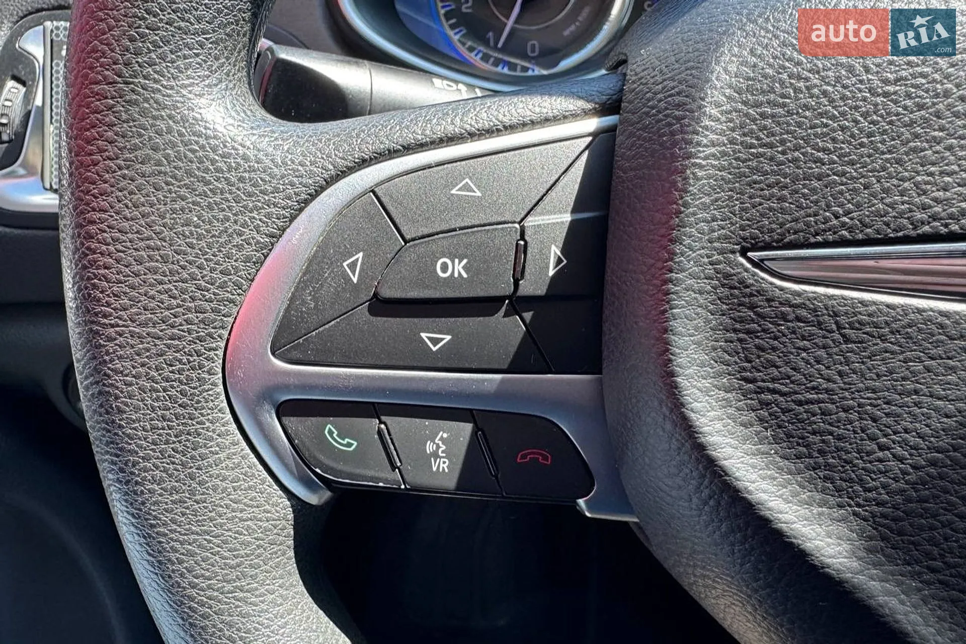 2015 Chrysler 200 - мініатюра 16