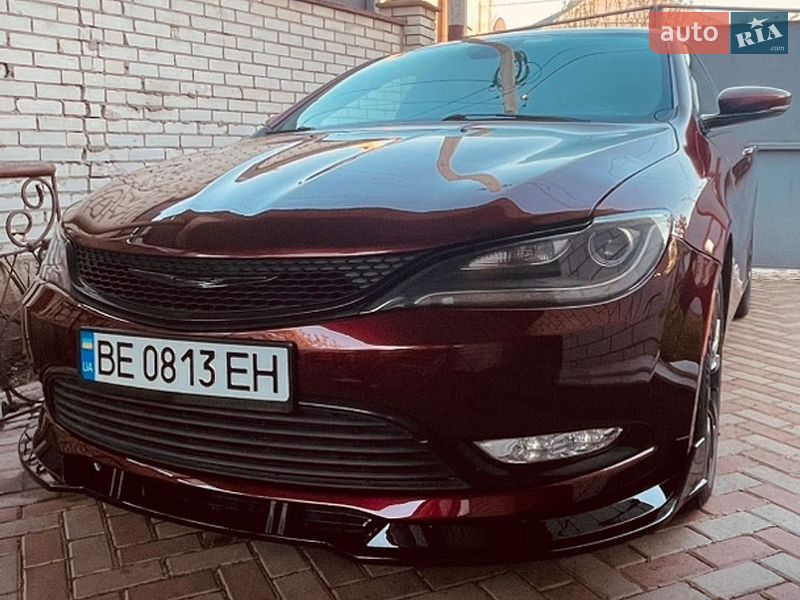 Седан Chrysler 200 2015 в Броварах