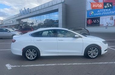 Седан Chrysler 200 2015 в Києві
