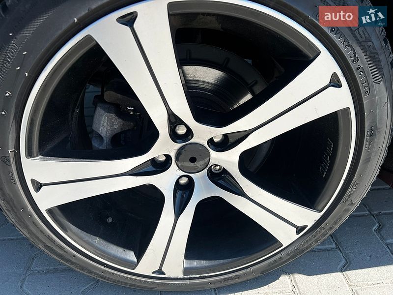Седан Chrysler 200 2015 в Черновцах