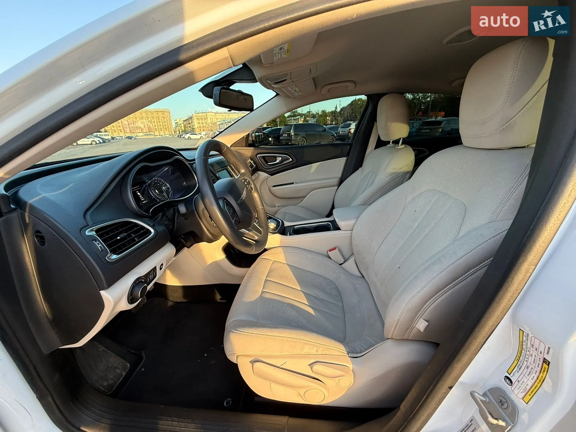2014 Chrysler 200 - мініатюра 23