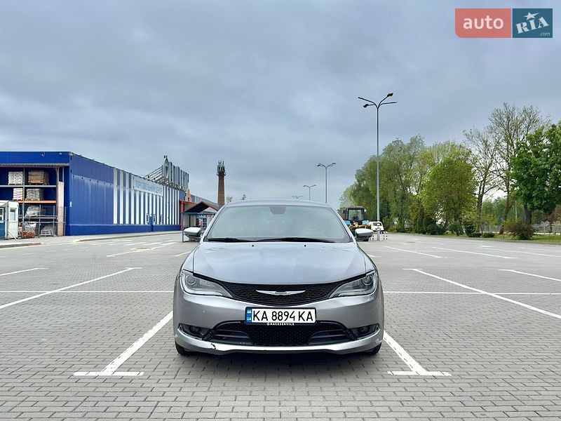 Седан Chrysler 200 2014 в Коломые
