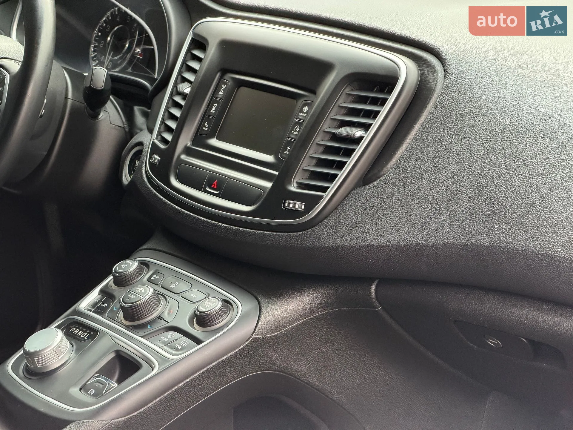 2014 Chrysler 200 - мініатюра 30