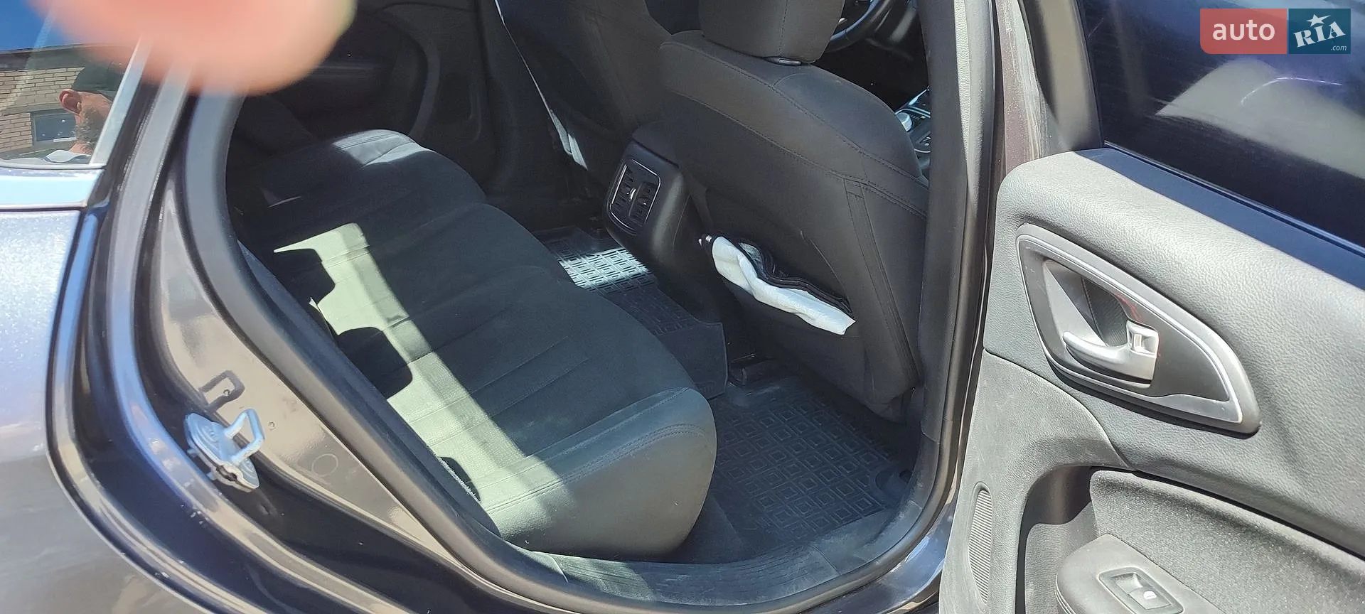2015 Chrysler 200 - мініатюра 8