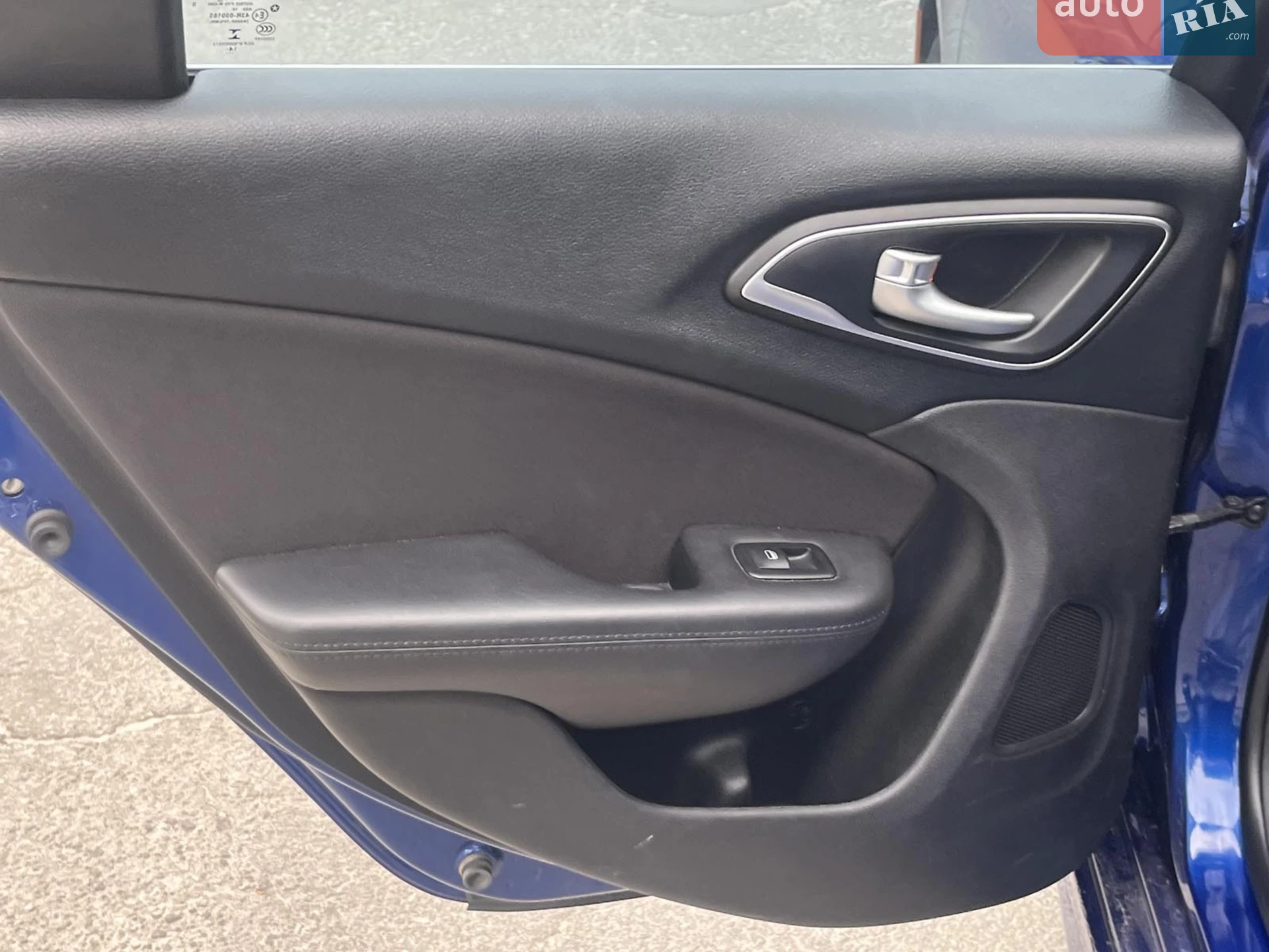 2015 Chrysler 200 - мініатюра 28