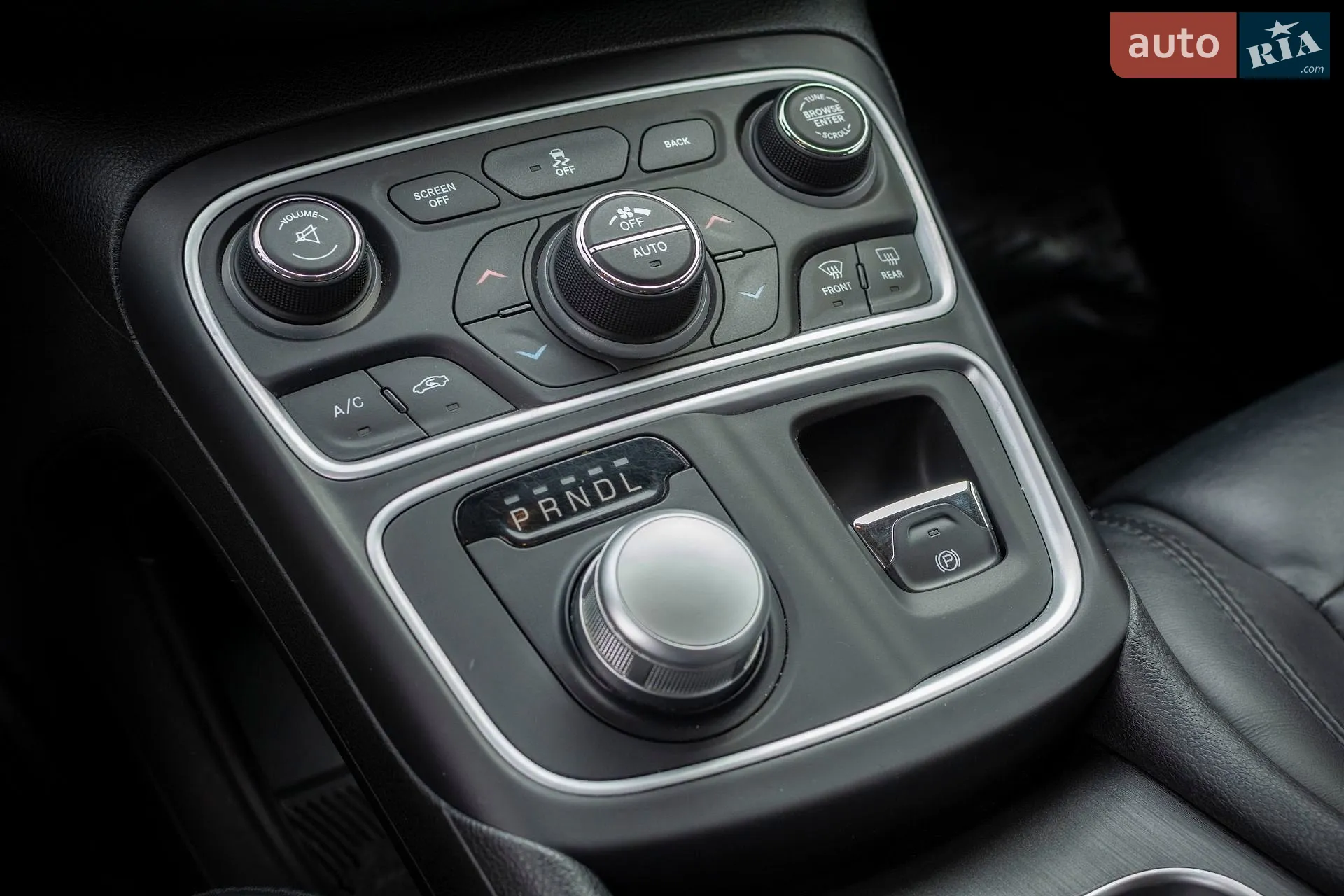 2016 Chrysler 200 - мініатюра 8