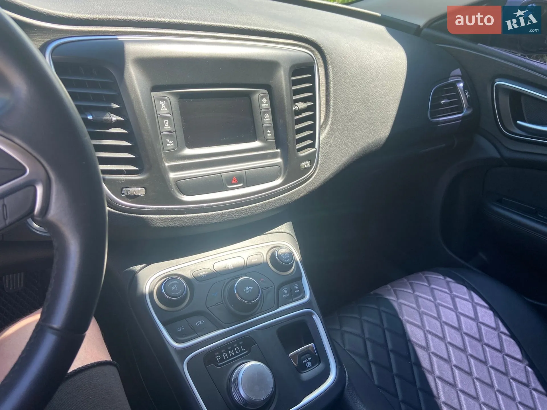 2016 Chrysler 200 - мініатюра 17