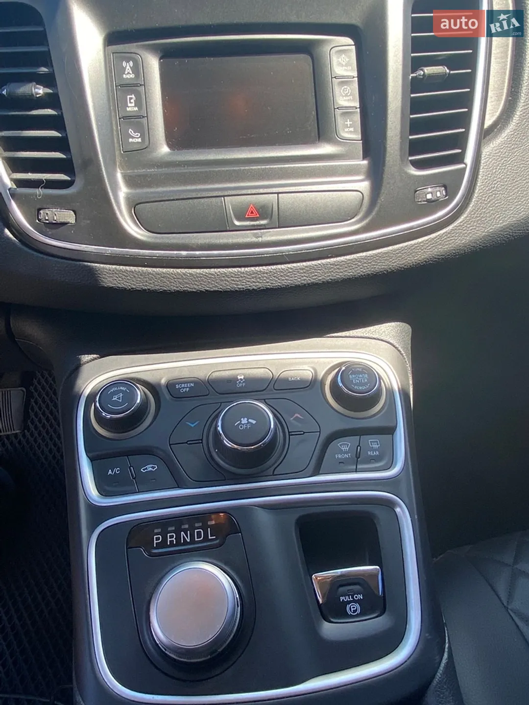 2016 Chrysler 200 - мініатюра 25