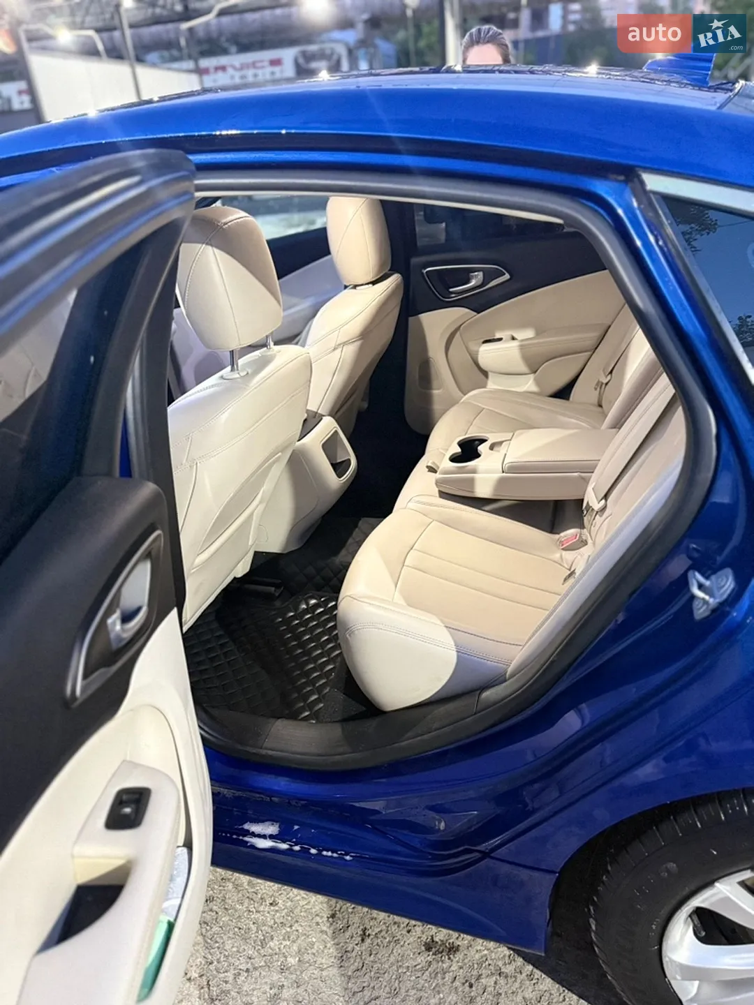 2016 Chrysler 200 - мініатюра 8