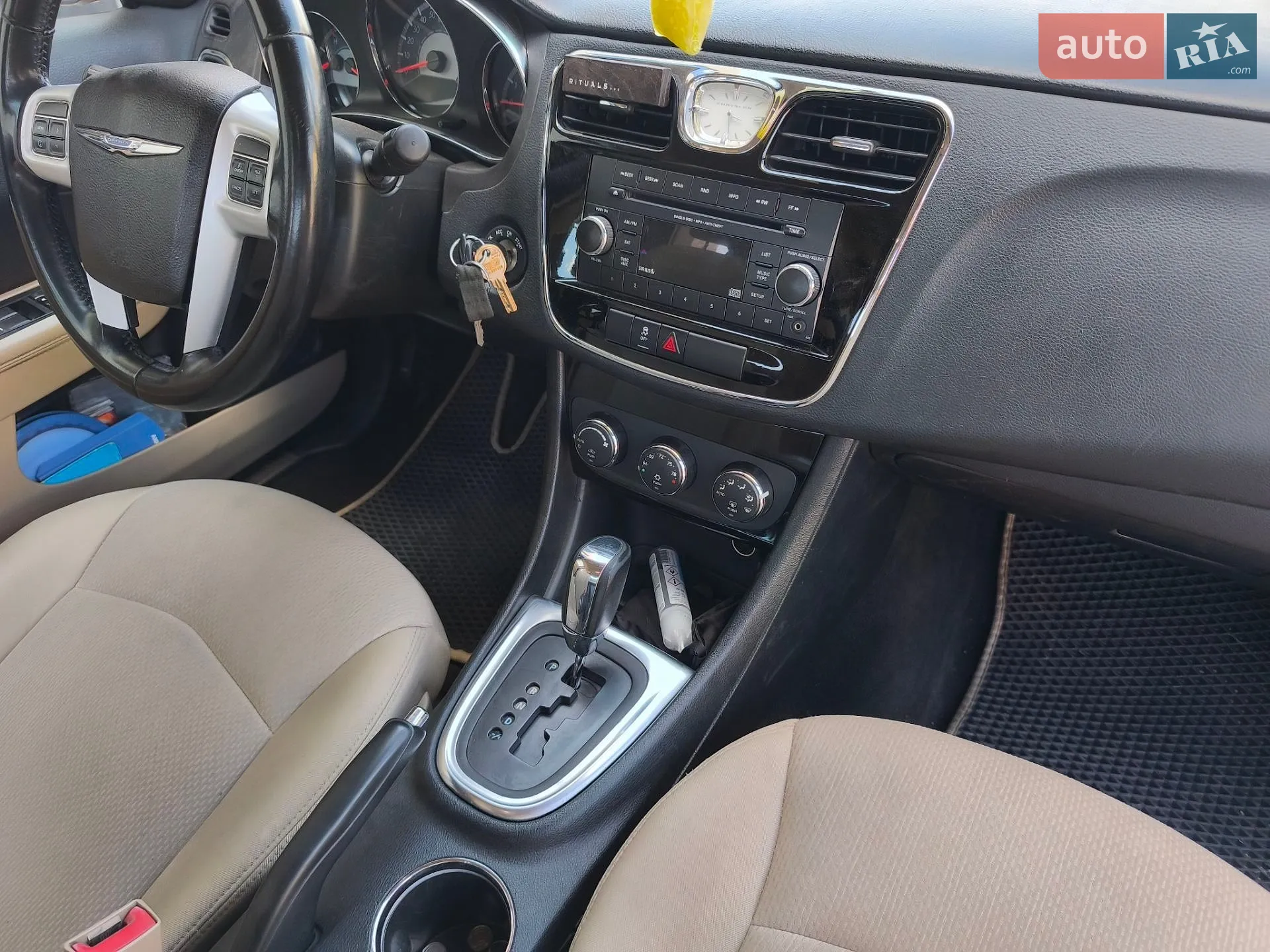 2013 Chrysler 200 - мініатюра 31
