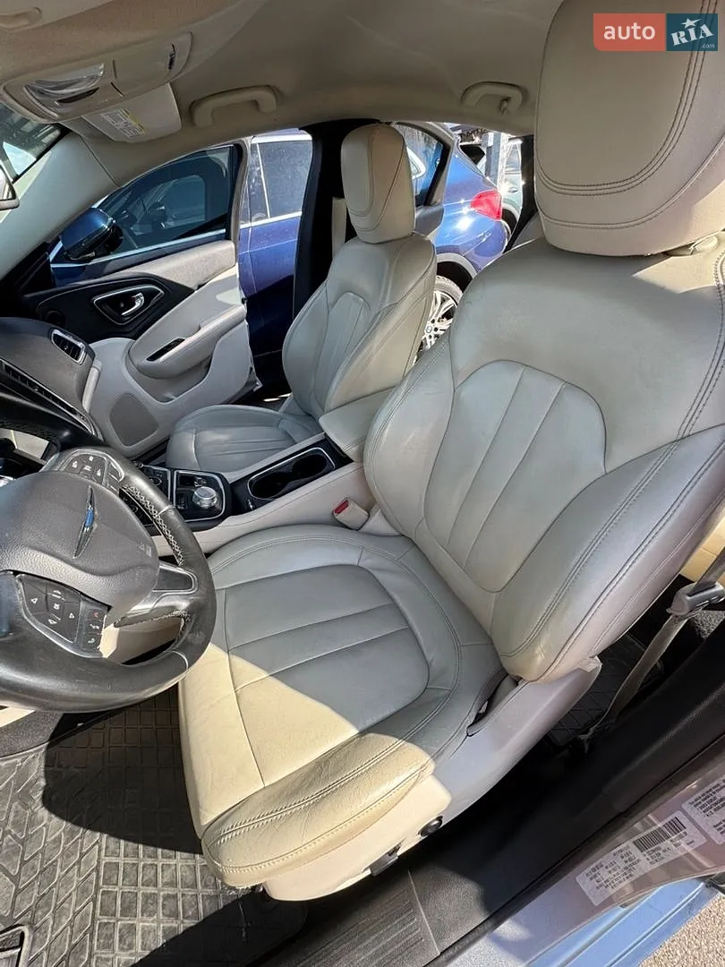 2016 Chrysler 200 - мініатюра 10