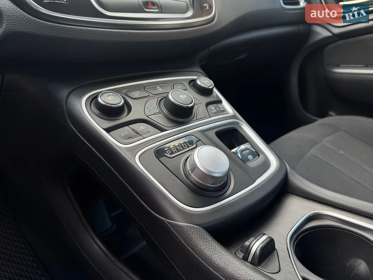 2016 Chrysler 200 - мініатюра 22