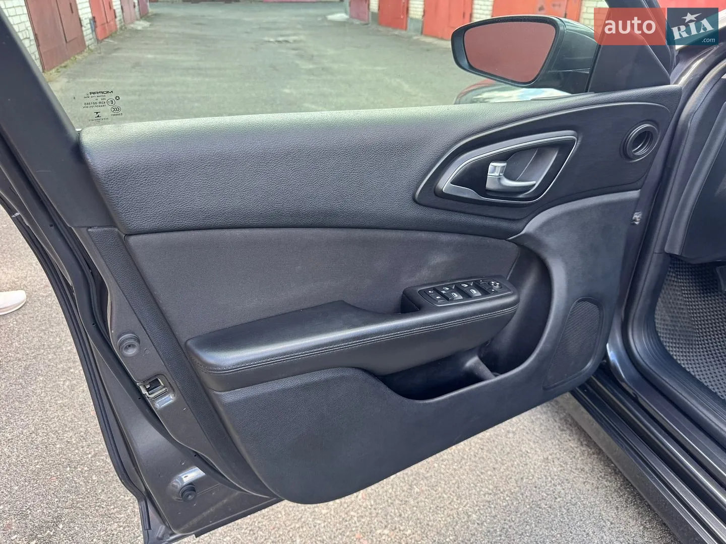 2016 Chrysler 200 - мініатюра 29