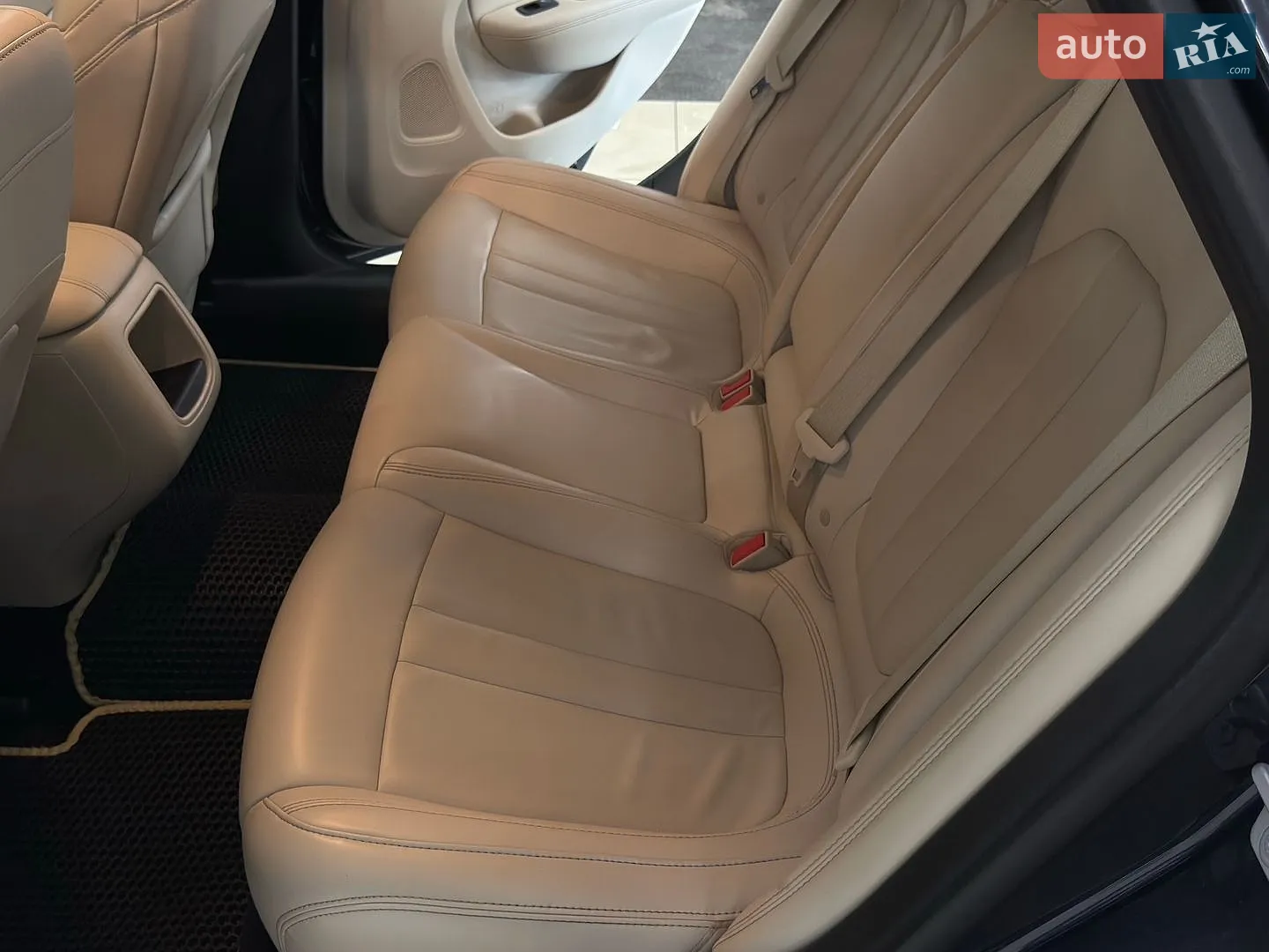 2016 Chrysler 200 - мініатюра 26