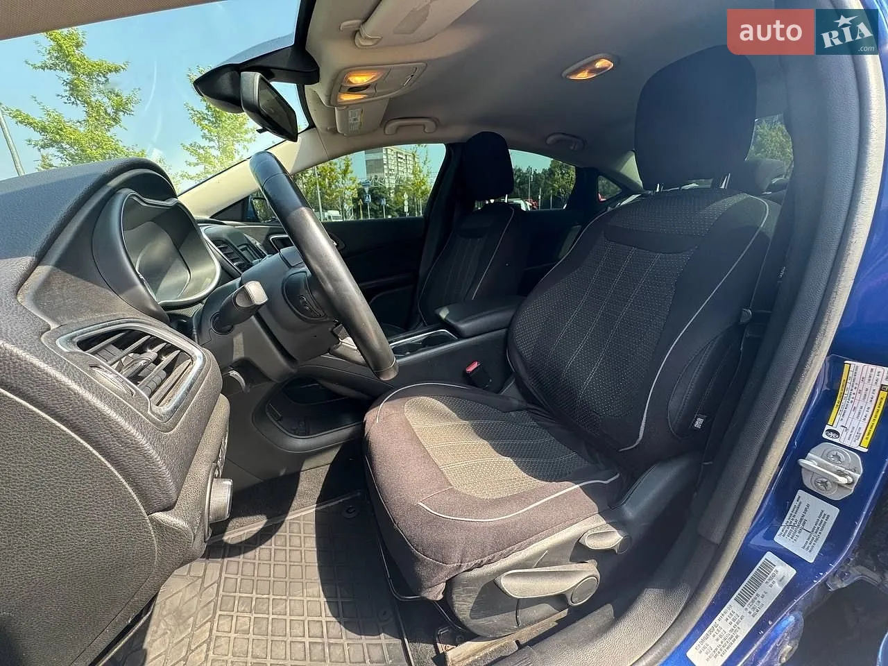 2014 Chrysler 200 - мініатюра 8