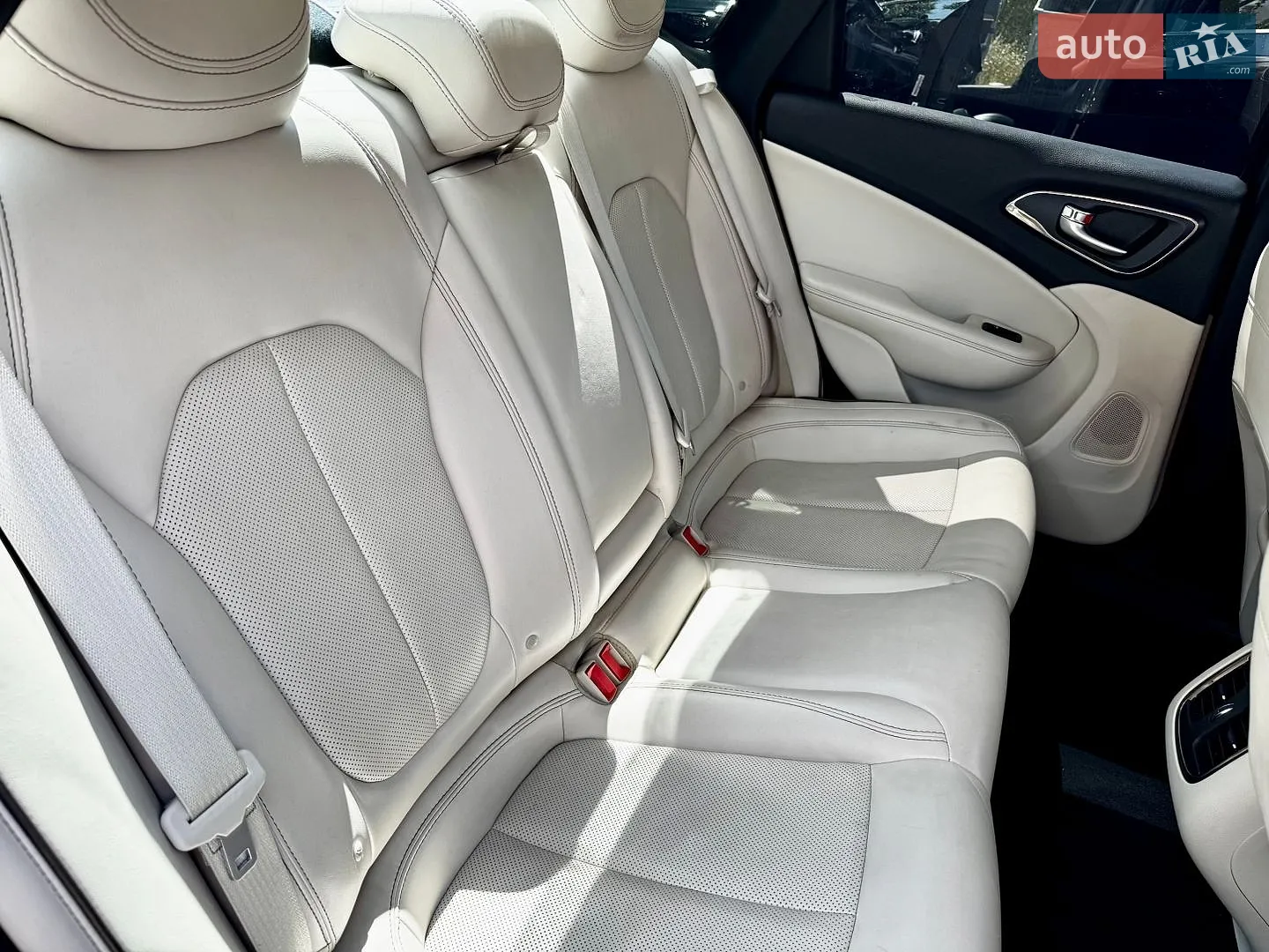 2014 Chrysler 200 - мініатюра 14