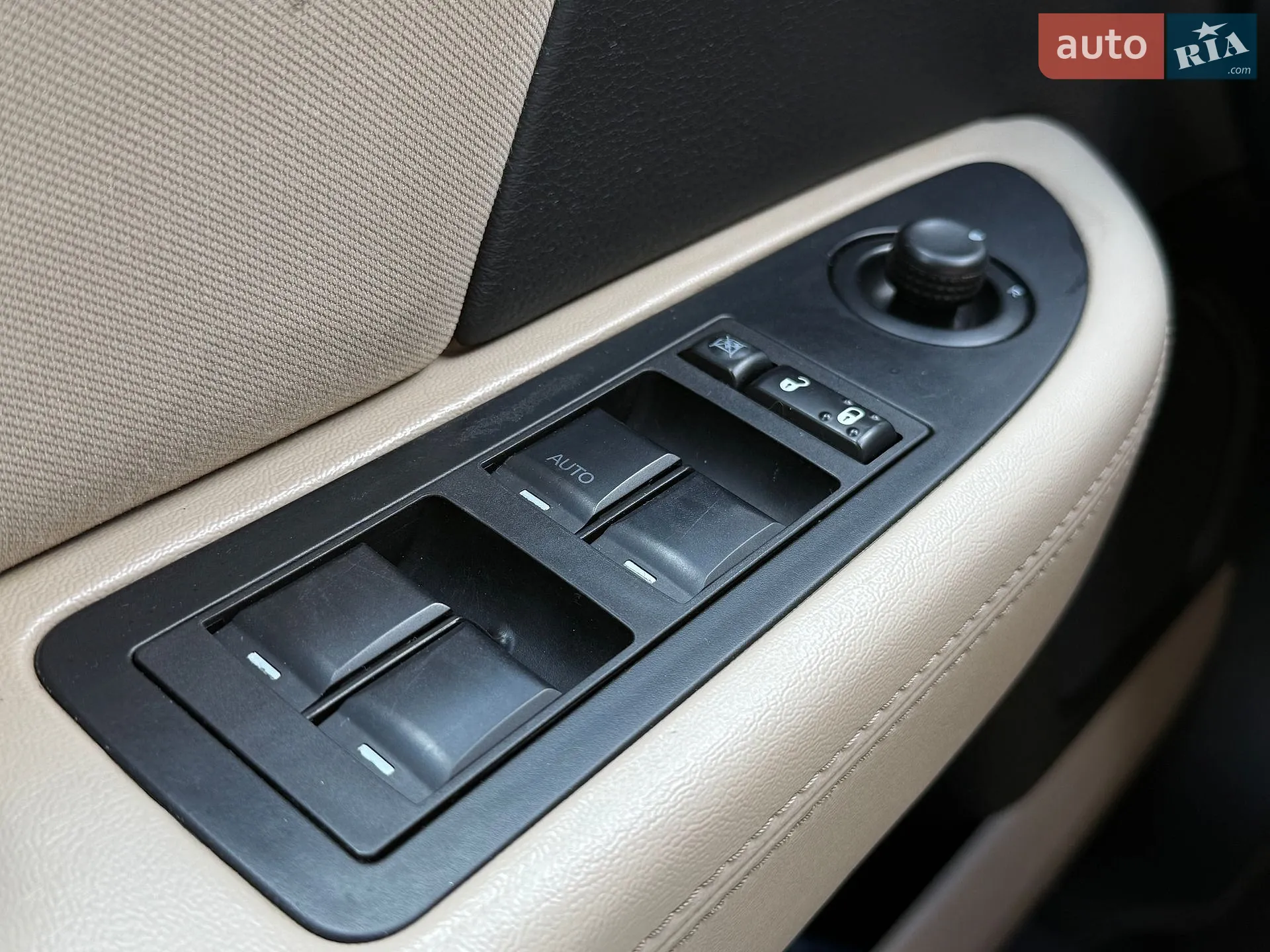 2012 Chrysler 200 - мініатюра 24
