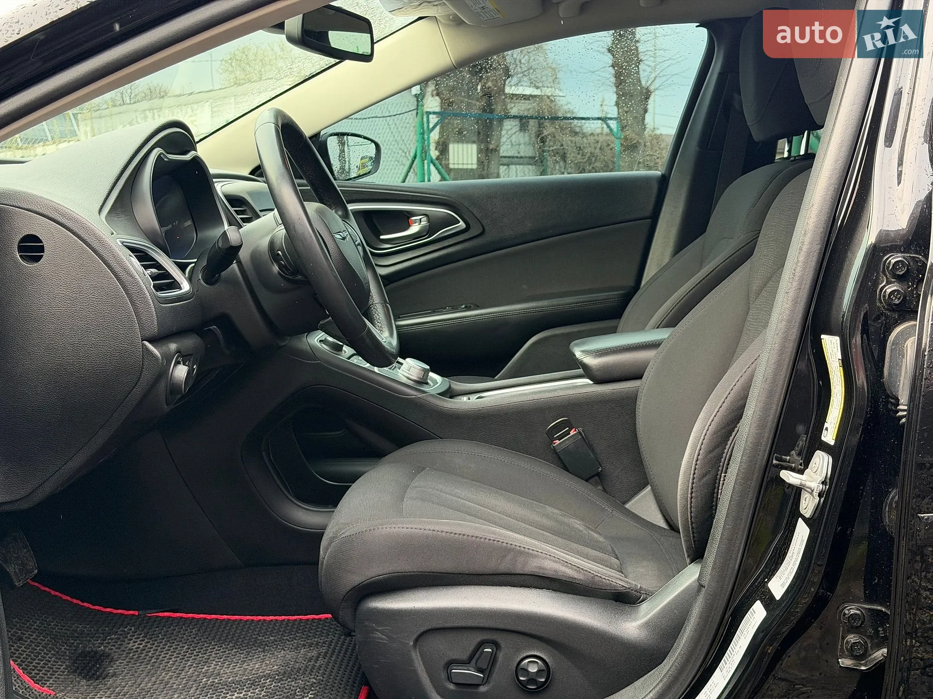 2014 Chrysler 200 - мініатюра 34
