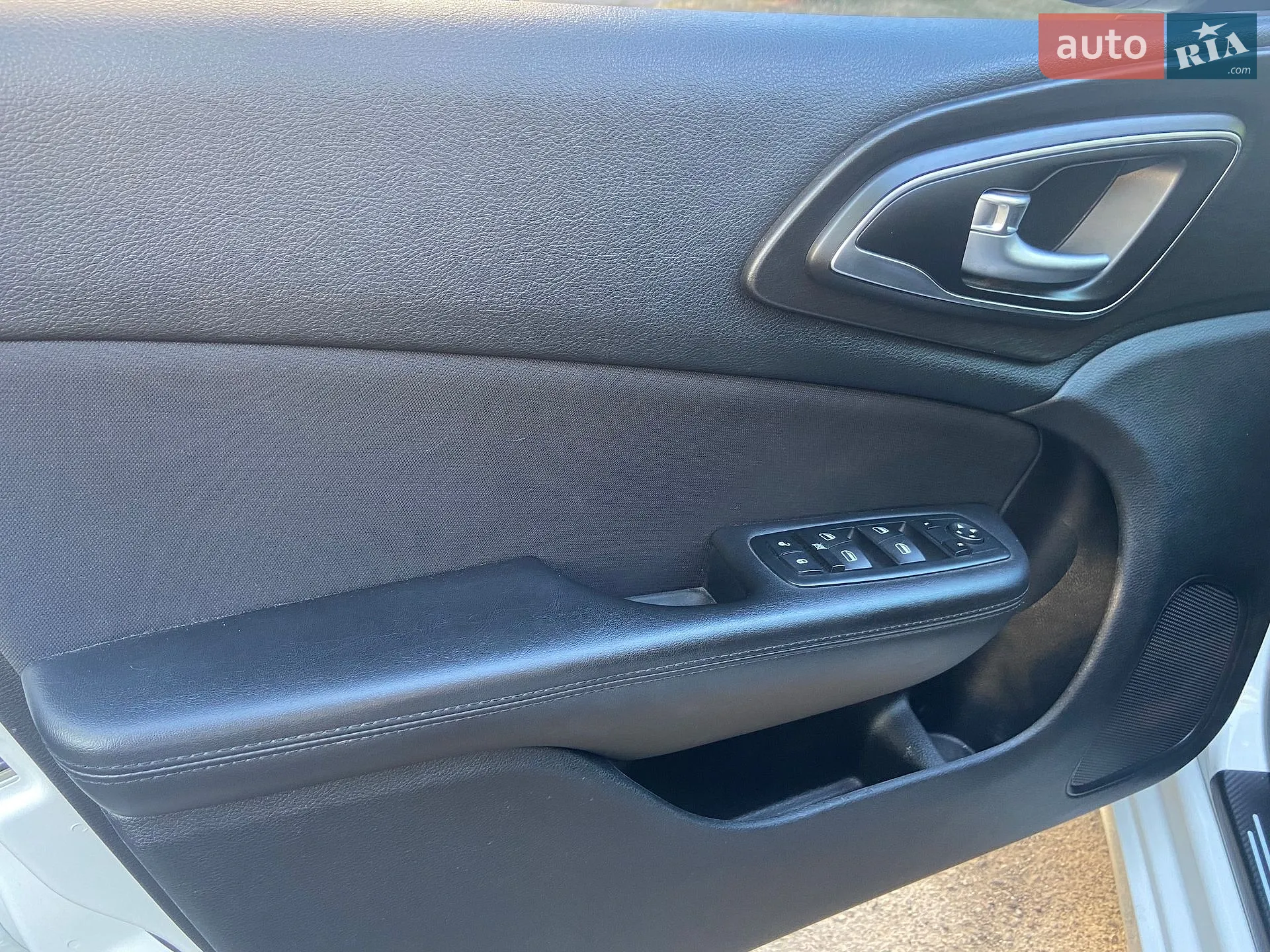 2016 Chrysler 200 - мініатюра 16