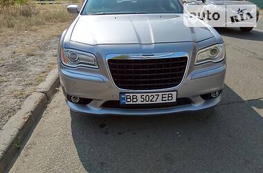 Седан Chrysler 300 C 2013 в Киеве