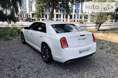 Седан Chrysler 300 S 2015 в Києві