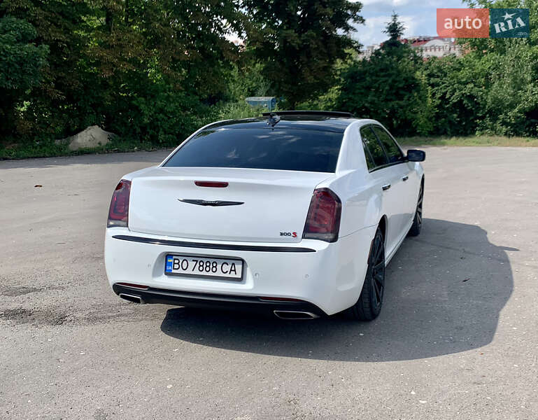 Седан Chrysler 300 S 2018 в Тернополе фото 8 Седан Chrysler 300 S 2018 в Тернополе