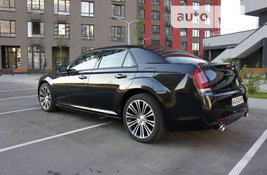 Седан Chrysler 300 S 2013 в Киеве