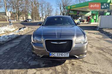 Седан Chrysler 300 S 2016 в Львові