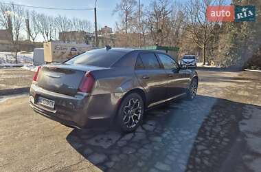 Седан Chrysler 300 S 2016 в Львові