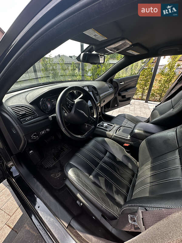 Седан Chrysler 300 S 2015 в Ковеле