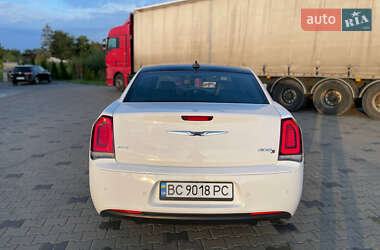 Седан Chrysler 300 S 2015 в 