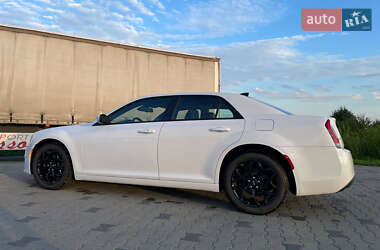 Седан Chrysler 300 S 2015 в 