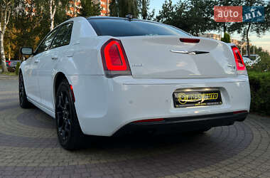 Седан Chrysler 300 S 2015 в 