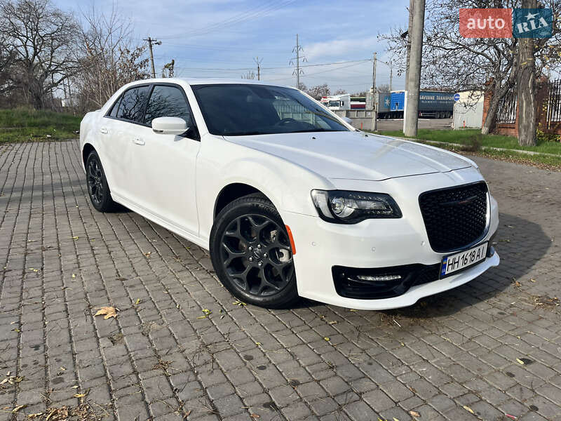 Седан Chrysler 300 S 2022 в Одесі