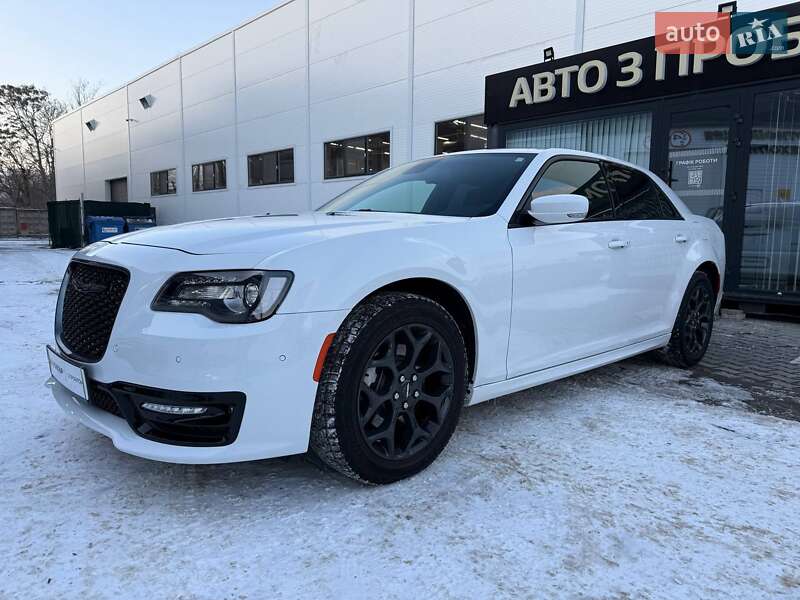 Седан Chrysler 300 S 2022 в Одессе