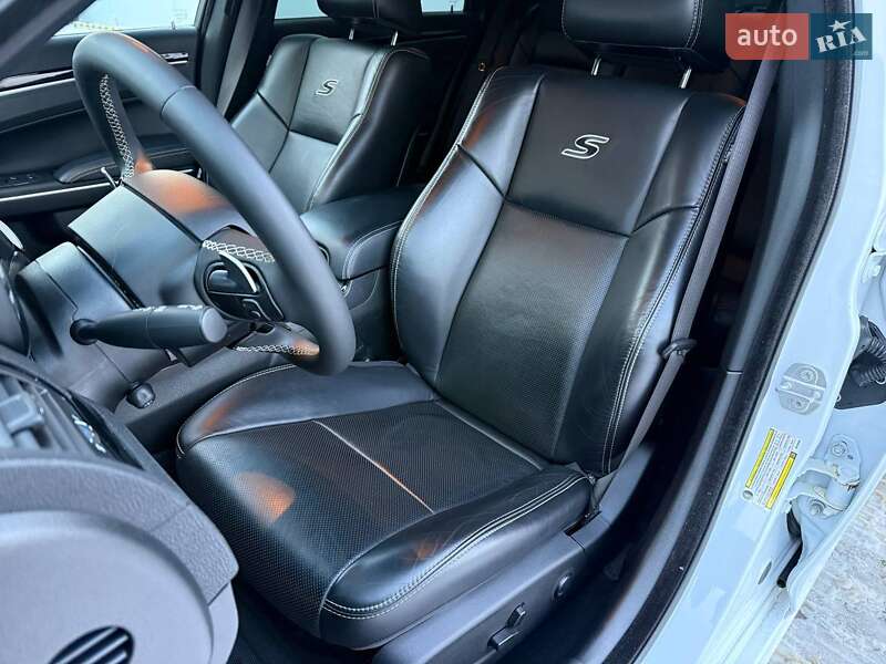 Седан Chrysler 300 S 2022 в Одессе