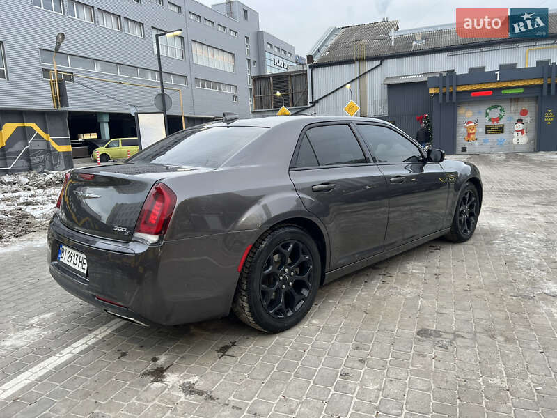 Седан Chrysler 300 S 2015 в Харькове